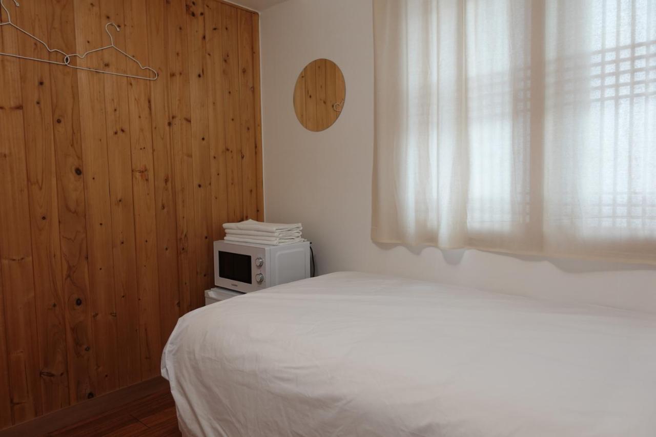 Hostel Jl In Chung-Jeong Сеул Экстерьер фото