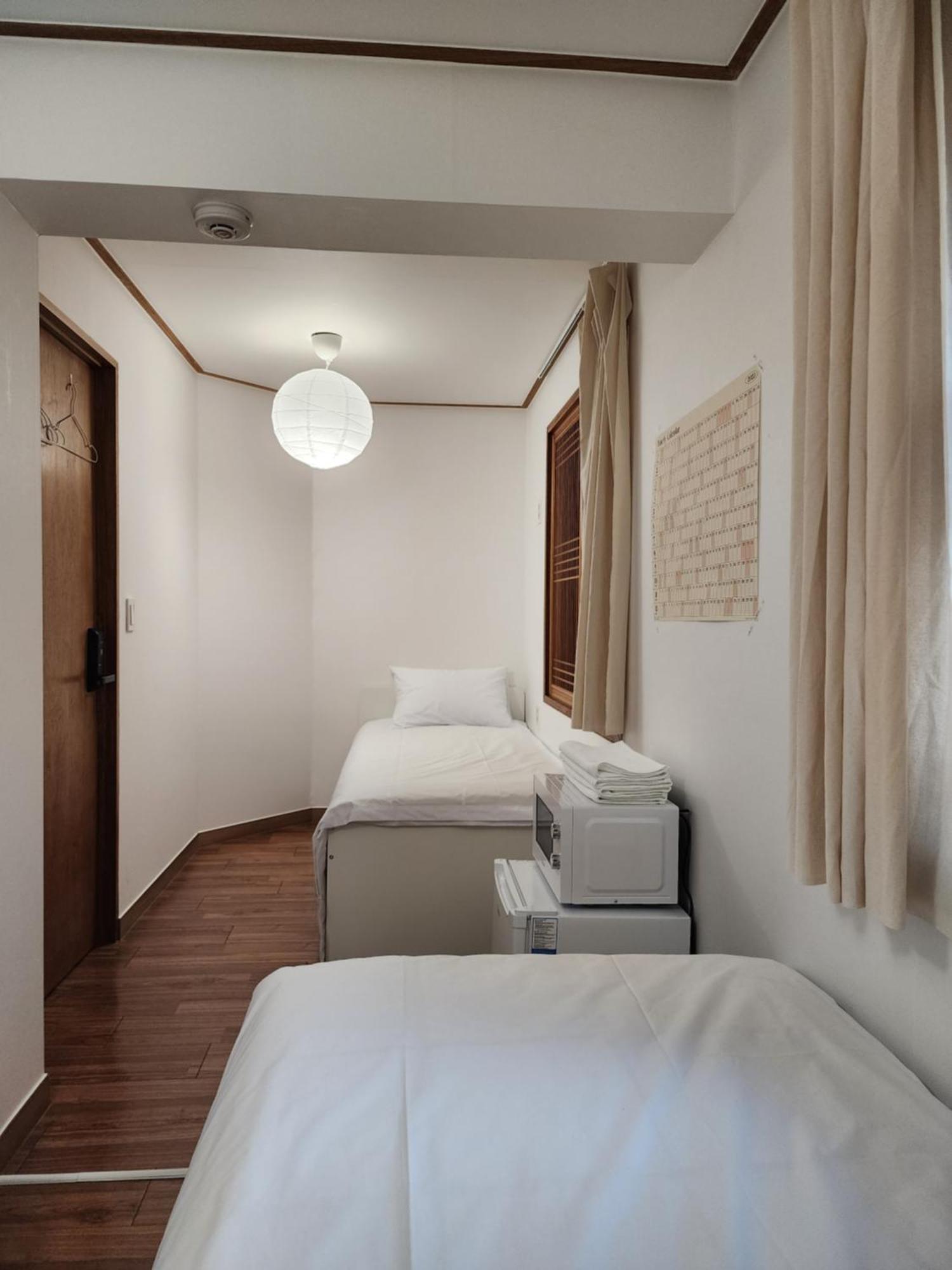Hostel Jl In Chung-Jeong Сеул Экстерьер фото
